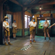 Los miembros del elenco de Disney reciben instrucciones para atracciones que necesitan distancia social el el nuevo video lanzado por Disney Parks en YouTube